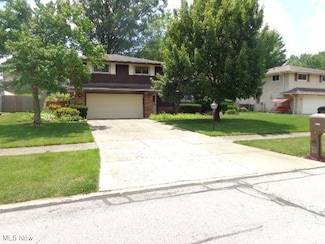 6417 Thoreau Dr, Cleveland, OH 44129