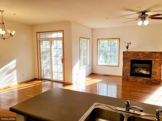 4980 Garland Ct N Unit G, Plymouth, MN 55446