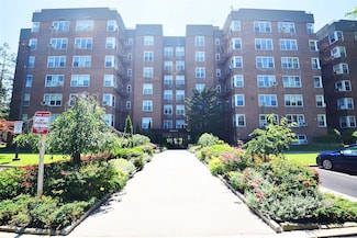 18-70 211th St Unit 5, Bayside, NY 11360