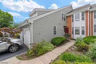 202 Zeppi Ln, West Orange, NJ 07052