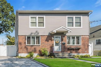 123 18th Ave, Elmwood Park, NJ 07407