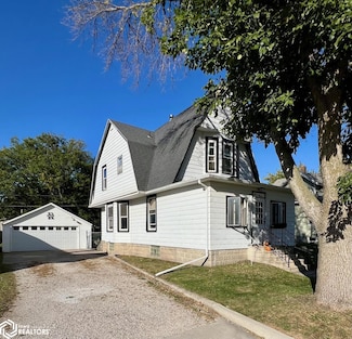 711 Central Ave E, Clarion, IA 50525