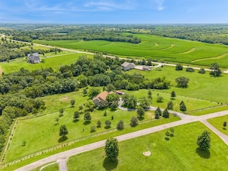 1694 McBride Ridge Ct, Winterset, IA 50273