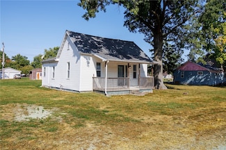 847 Elm Ave, Neoga, IL 62447