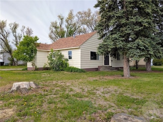 723 2nd St NE, Sidney, MT 59270