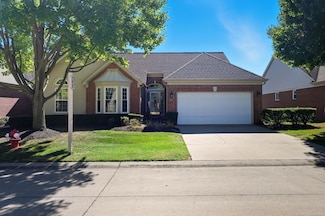 4398 Honeysuckle Dr, Sterling Heights, MI 48314
