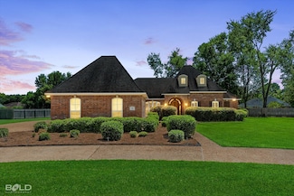 311 Summer Lake Dr, Bossier City, LA 71112