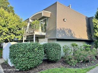 111 La Fontenay Ct, Louisville, KY 40223