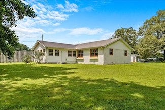 1611 Chisholm Rd, Cypress Inn, TN 38452