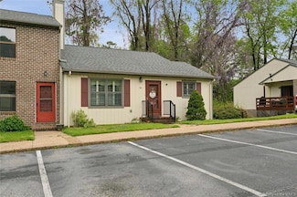 16 James Square, Williamsburg, VA 23185