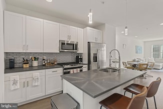 2544 S 2nd St, Philadelphia, PA 19148