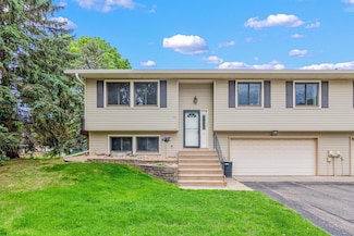 1173 W Royal Oaks Dr, Saint Paul, MN 55126