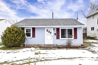 127 Floral Ct, Elyria, OH 44035