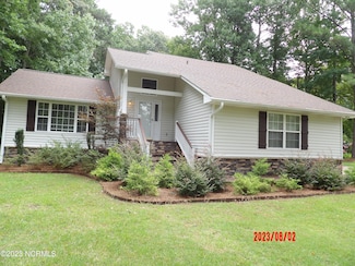 101 Woodcrest Cir, New Bern, NC 28560