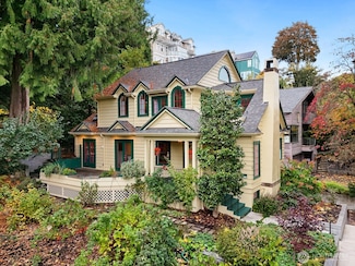 615 36th Ave, Seattle, WA 98122