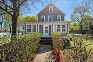 74 Washington St, Seabrook, NH 03874
