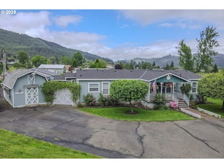 591 1st St, Yoncalla, OR 97499