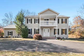 662 Spotswood Englishtown Rd, Monroe, NJ 08831