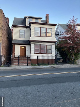 164 Stuyvesant Ave, Newark, NJ 07106