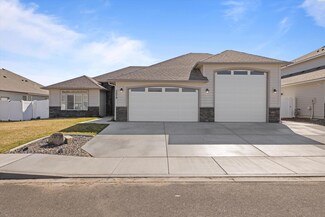 7079 W 30th Ave, Kennewick, WA 99338
