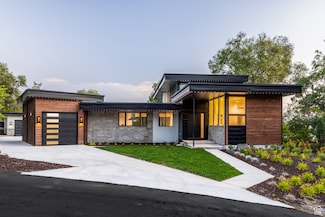 1668 E Forest Bend Dr, Cottonwood Heights, UT 84121