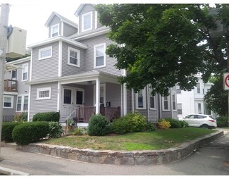 39 Gardner St Unit 4, Waltham, MA 02453