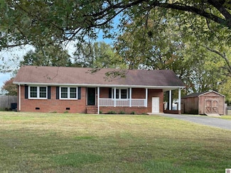 70 Countryside Dr, Murray, KY 42071