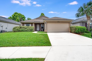 250 Gilmore Ln, Orange Park, FL 32065