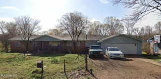 461 Cypress Corner Rd, Senatobia, MS 38668
