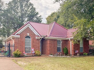 145 Oakland Hills Dr, Oakland, TN 38060