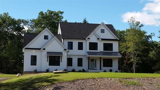 43 Hemlock Cir Unit 8-8-109, Sandown, NH 03873