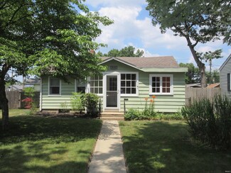 624 W Battell St, Mishawaka, IN 46545