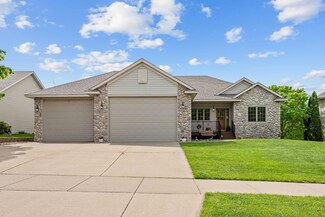 19381 Upland St NW, Elk River, MN 55330