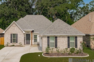 18955 Corlis Green Dr, Zachary, LA 70791