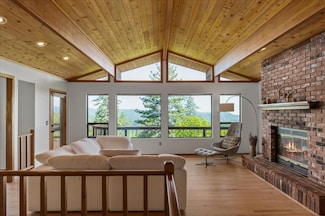 886 Laurel Ln, Murphys, CA 95247