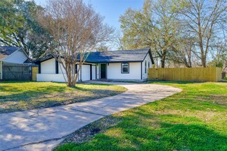 8454 Blankenship Dr, Houston, TX 77080