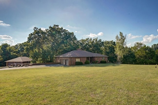 2131 W Koryton Dr, Nixa, MO 65714