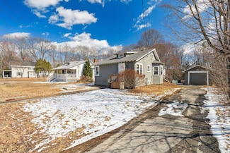 120 South St, Springfield, VT 05156