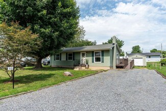 60 Stubblefield Rd, Waynesboro, VA 22980
