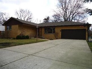 12625 S Mcvickers Ave, Palos Heights, IL 60463