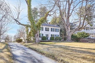 38 South St, Grafton, MA 01519