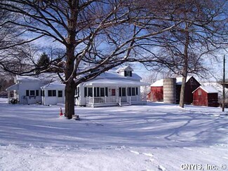2079 Flat Rock Rd, Elbridge, NY 13060