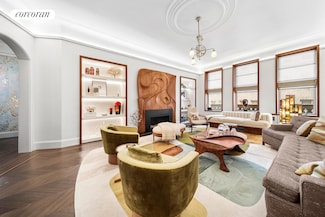 180 W 58th St Unit 5F, New York, NY 10019