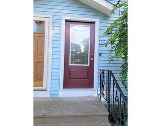 5 Wellesley Cir Unit 5, East Taunton, MA 02718