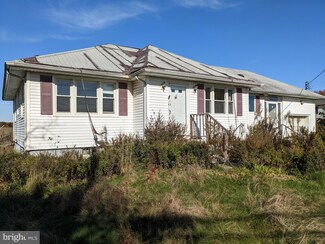 605 Etra Rd, Hightstown, NJ 08520