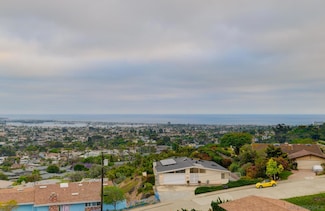 5144 Pacifica Dr, San Diego, CA 92109