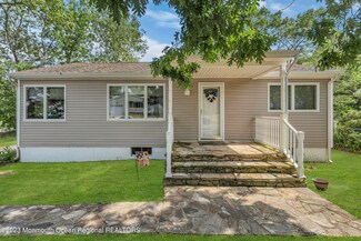1903 Whitcomb Rd, Forked River, NJ 08731