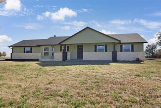 17424 Skylark Cir, Claremore, OK 74019