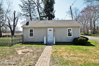 477 Lakewood Farmingdale Rd, Howell, NJ 07731