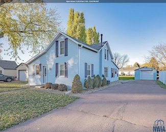 307 7th St, Sergeant Bluff, IA 51054